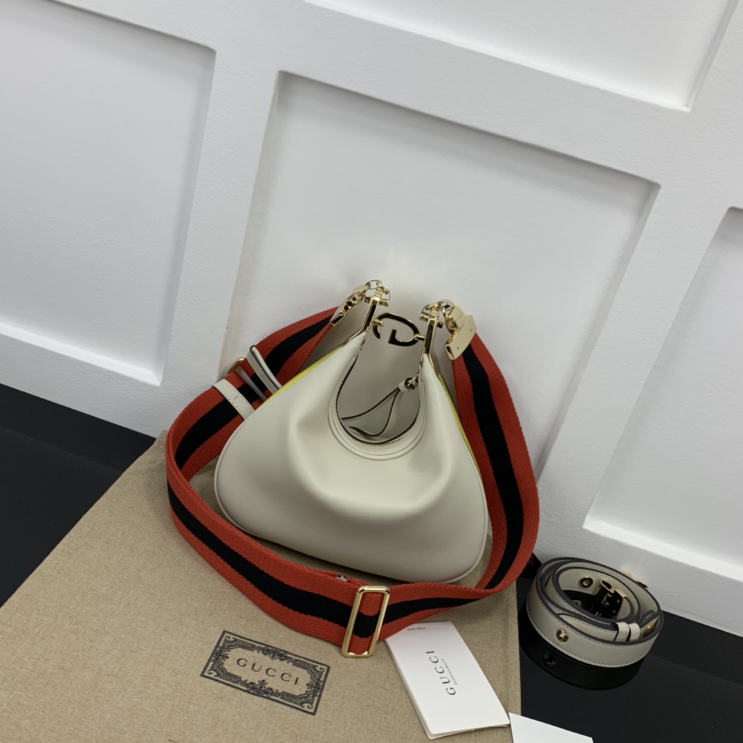 Gucci Hobo Bags